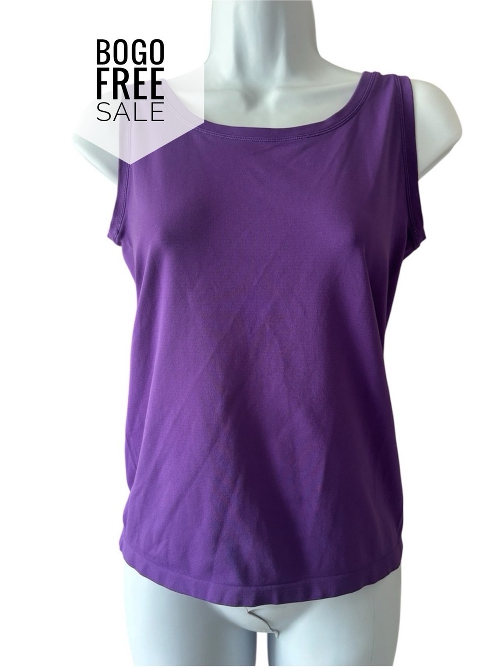 White House Black Market Seamless Tank in Iris